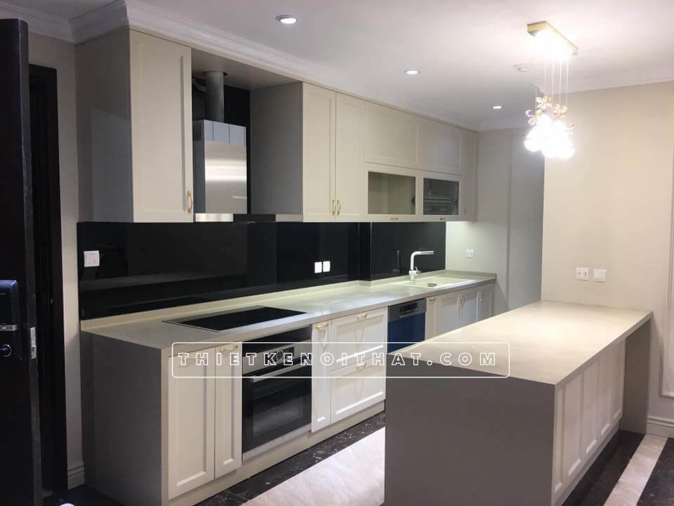 Tủ bếp gỗ tự nhiên màu trắng tay nắm Ý sang trọng Tủ bếp gỗ, tủ bếp gỗ tự nhiên, tủ bếp tân cổ điển